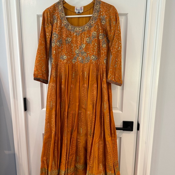 Indian outfit in small size. - Picture 1 of 1